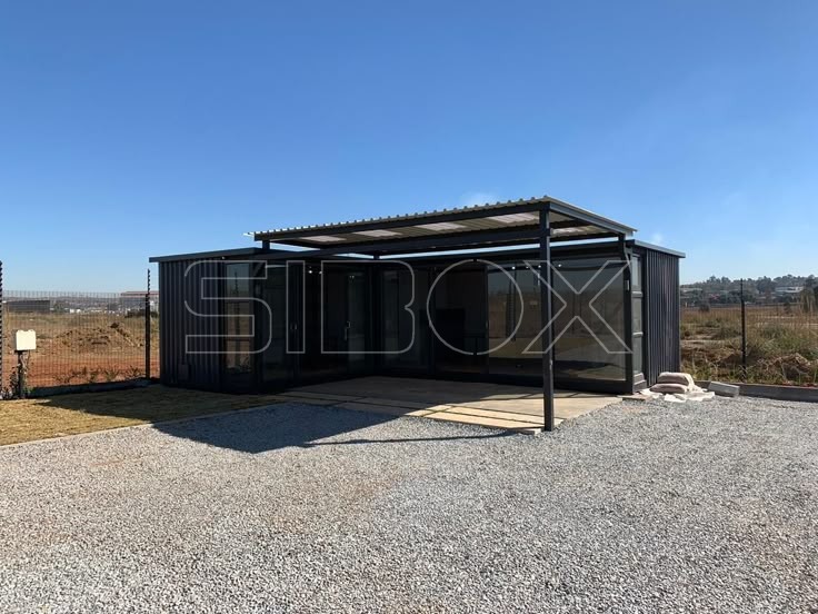 Módulo antracita con pérgola